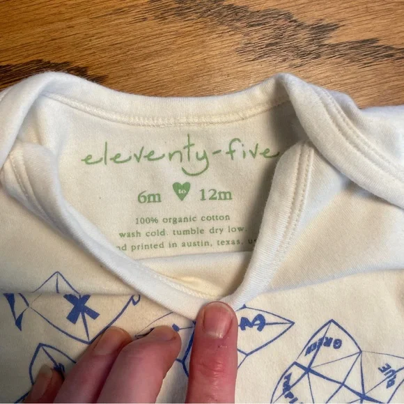 Eleventy Five Ivory Bodysuit with Blue Design size 6-12 mo - Picture 4 of 7